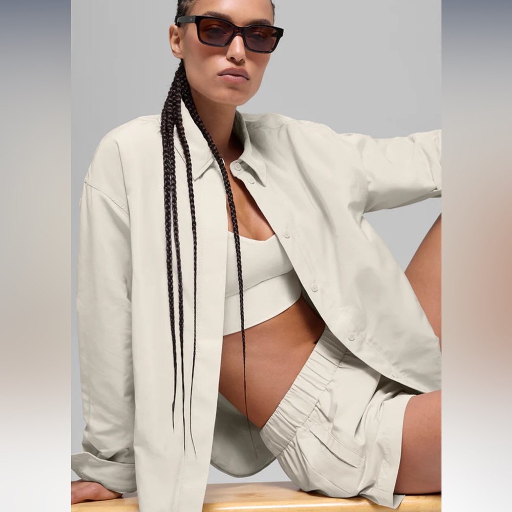 Alo NWT Socialite Shacket- Bone - Picture 4 of 6
